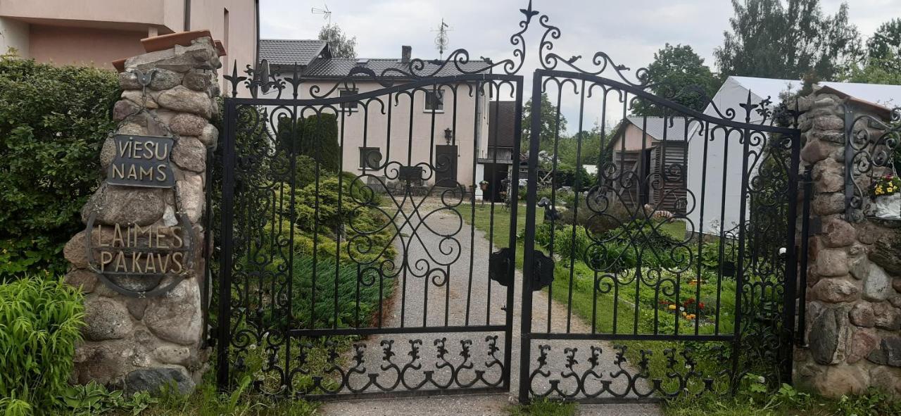 Viesu Nams "Laimes Pakavs" Straupe Exterior foto