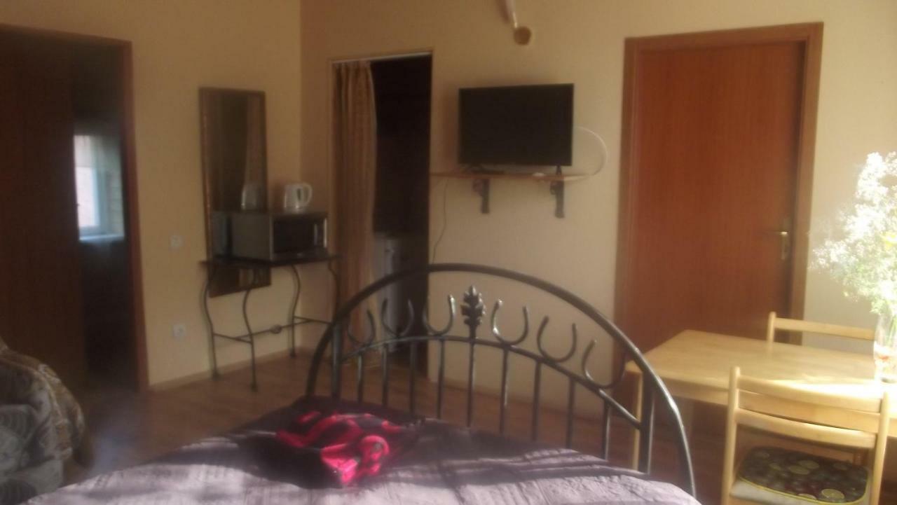 Viesu Nams "Laimes Pakavs" Straupe Exterior foto
